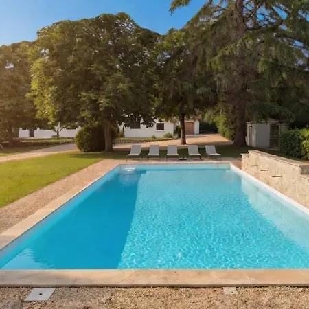 Stylish Modern With Pool In Villa Eymet