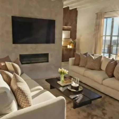 Villa Stylish Modern With Pool In