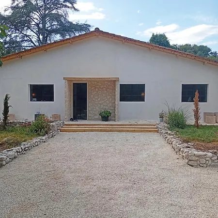 Stylish Modern With Pool In Villa Eymet