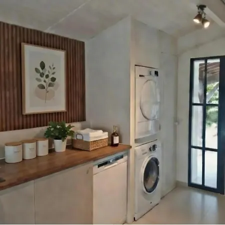 Villa Stylish Modern With Pool In